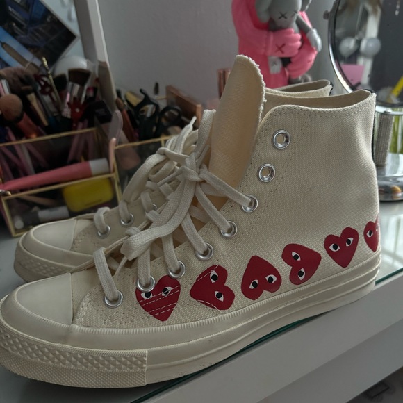 Converse Gender Inclusive Chuck Taylor® Heart High Top Sneaker. Worn once. - Picture 3 of 5
